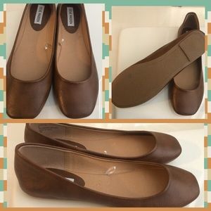 Steve Madden Brown Flats